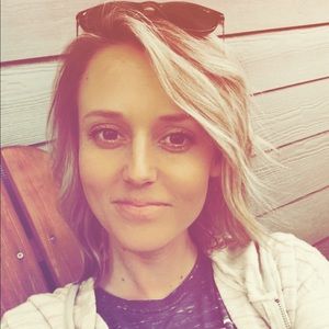 Meet your Posher, Ali